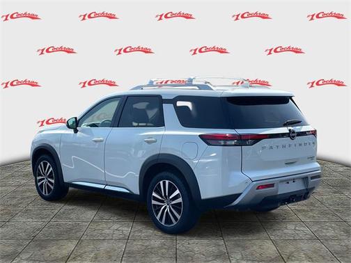 2023 Nissan Pathfinder Platinum