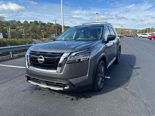 2024 Nissan Pathfinder SL 4WD
