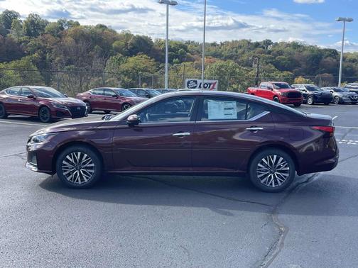 2025 Nissan Altima SV AWD