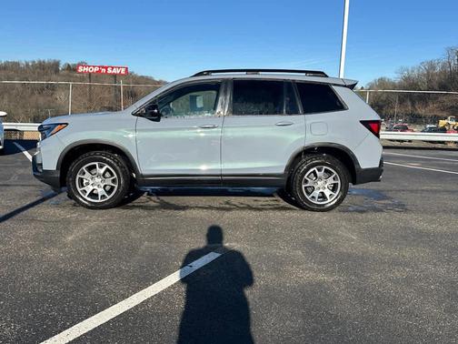 2023 Honda Passport AWD TrailSport