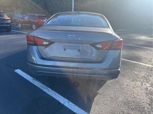 2025 Nissan Altima S FWD