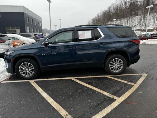 2022 Chevrolet Traverse LT Cloth