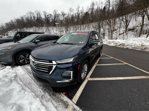 2022 Chevrolet Traverse LT Cloth