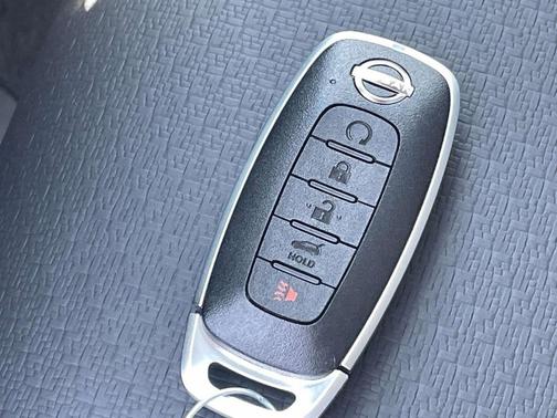 Obsidian Green 2026 Nissan Rogue Dark Armor