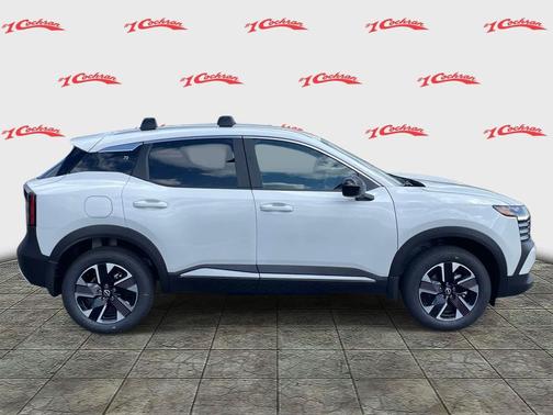 Aspen White Tricoat 2026 Nissan Kicks SV