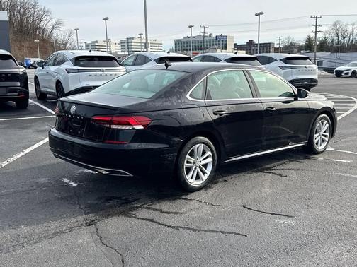 2020 Volkswagen Passat 2.0T SE