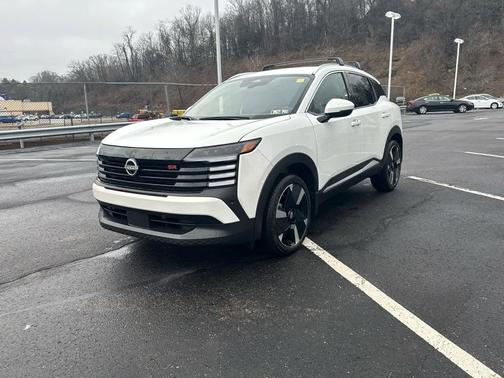 2025 Nissan Kicks SR