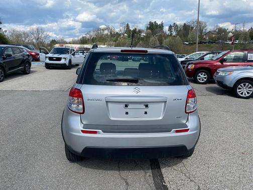 Metallic Star Silver 2013 Suzuki SX4 Crossover Premium