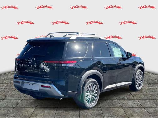 2025 Nissan Pathfinder SL 4WD