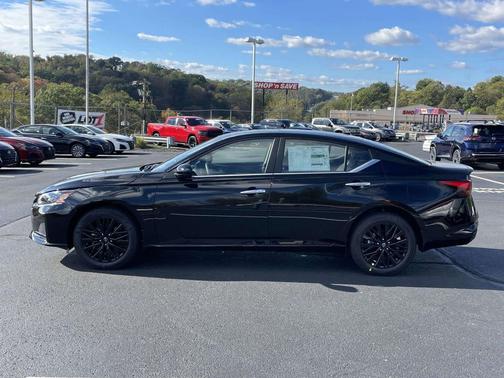 2025 Nissan Altima SV AWD
