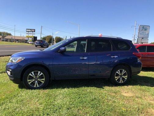 2017 Nissan Pathfinder S