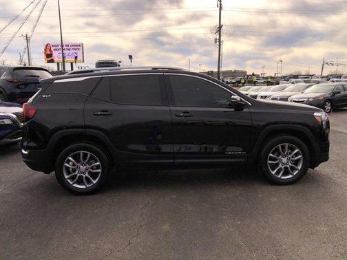 2024 GMC Terrain SLT