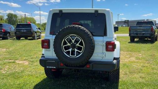 Bright White Clearcoat 2026 Jeep Wrangler Rubicon
