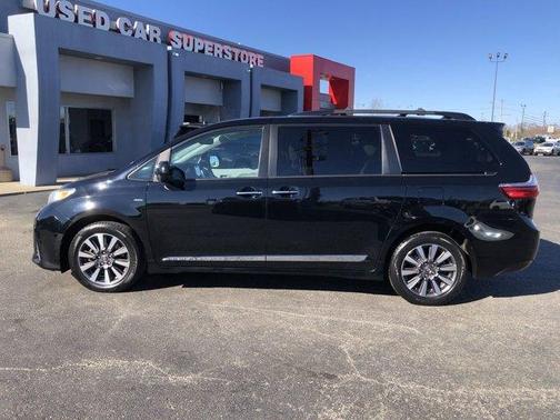 2019 Toyota Sienna 