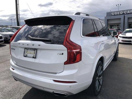 2019 Volvo XC90 T6 Momentum