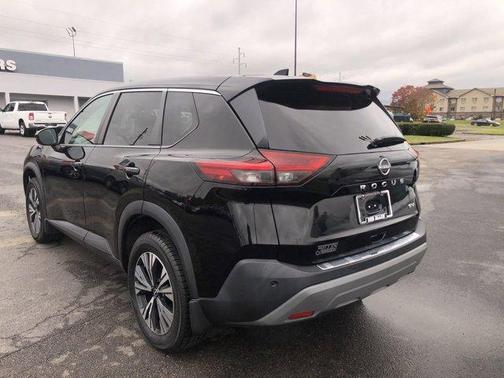 2022 Nissan Rogue SV