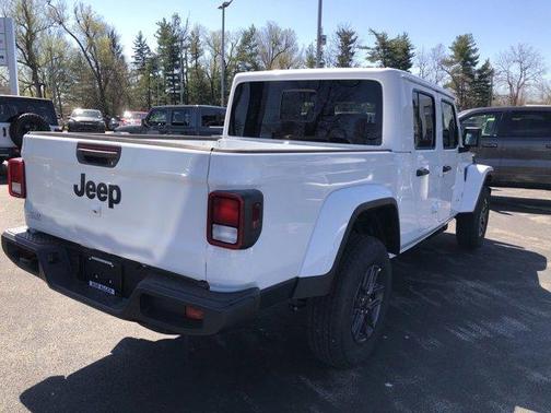 Bright White Clearcoat 2026 Jeep Gladiator Sport