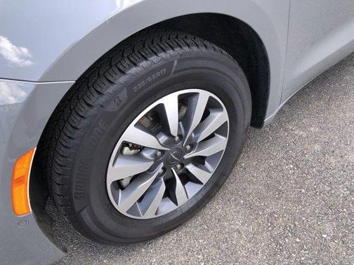 2021 Chrysler Pacifica Hybrid Touring L