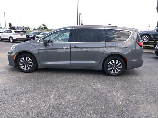 2021 Chrysler Pacifica Hybrid Touring L