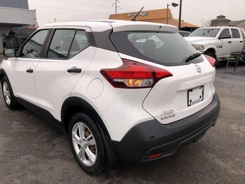 2020 Nissan Kicks S