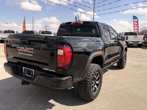 2024 GMC Canyon AT4X