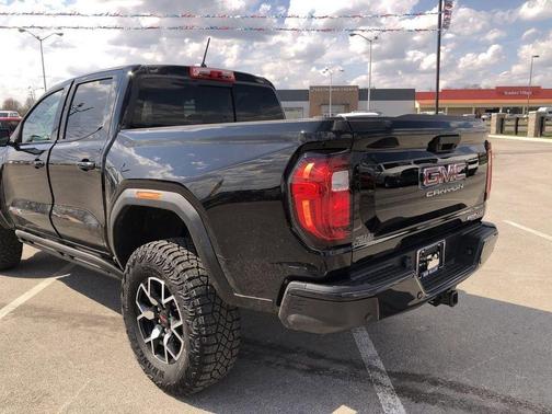 2024 GMC Canyon AT4X