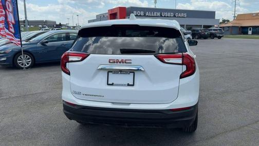 Summit White 2024 GMC Terrain SLE