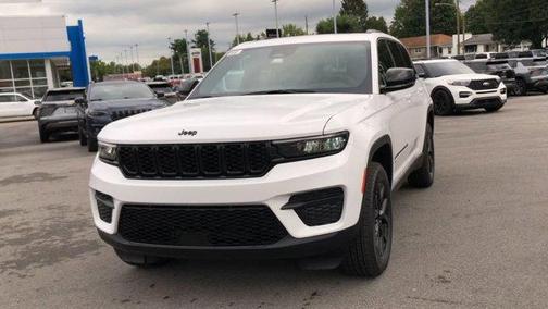 2025 Jeep Grand Cherokee Laredo