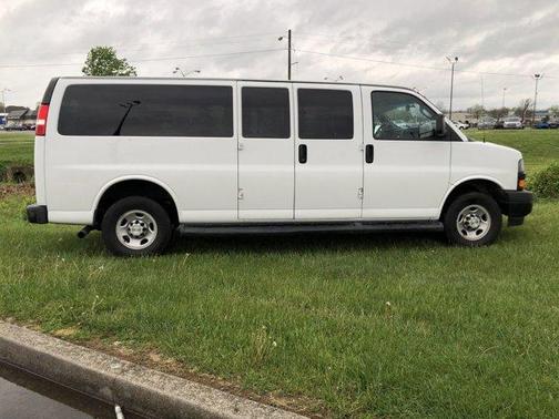 2022 Chevrolet Express 3500 LS