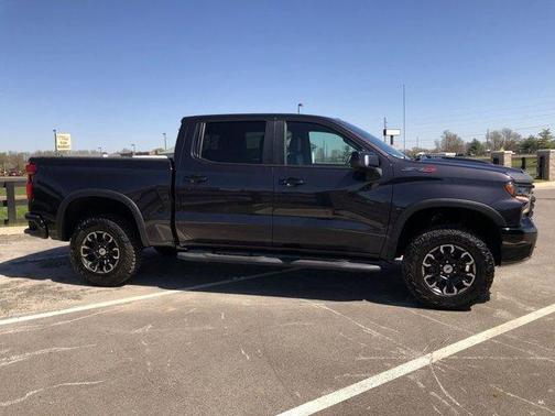 Dark Ash Metallic 2022 Chevrolet Silverado 1500 ZR2