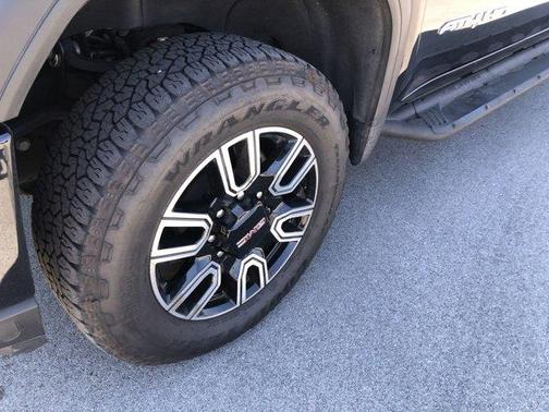 2023 GMC Sierra 2500 AT4