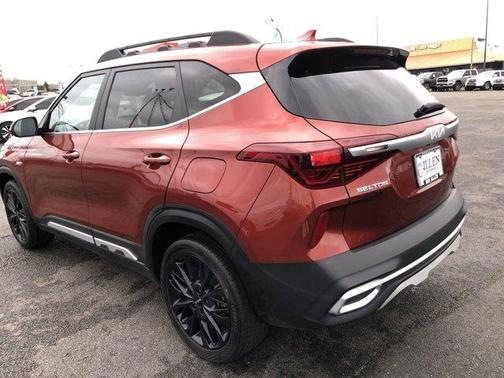2022 Kia Seltos Nightfall