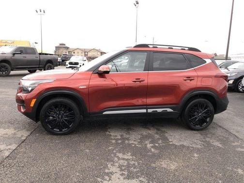 2022 Kia Seltos Nightfall