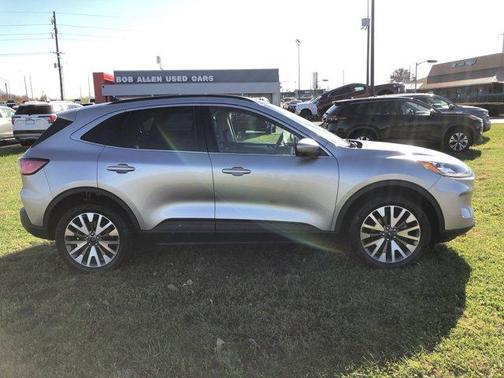 2022 Ford Escape Titanium