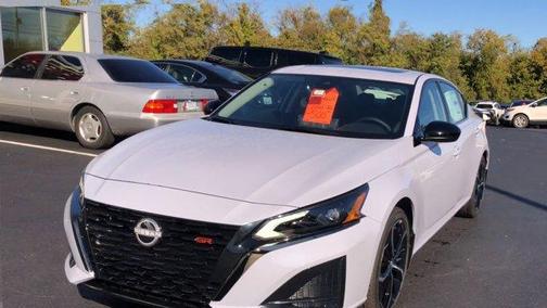 2025 Nissan Altima SR