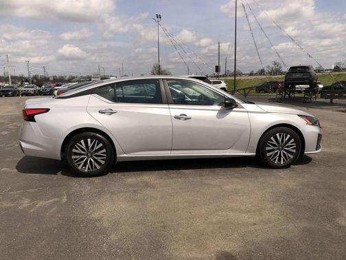Brilliant Silver Metallic 2025 Nissan Altima SV