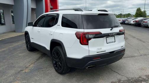Summit White 2022 GMC Acadia SLE