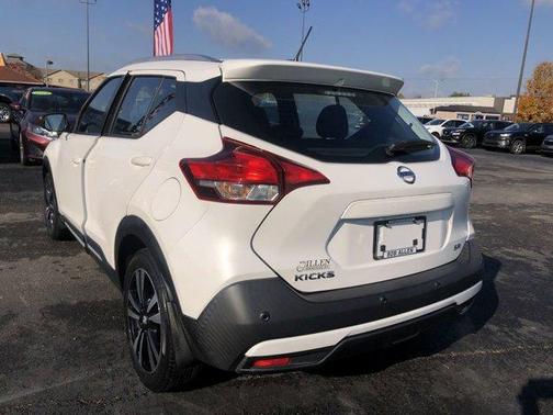 2020 Nissan Kicks SR