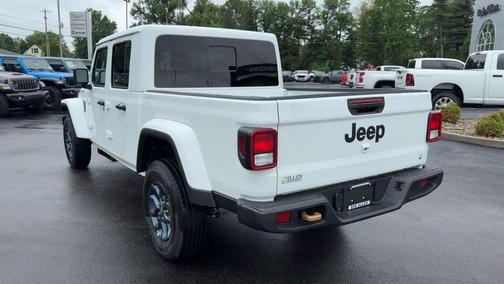 Bright White Clearcoat 2026 Jeep Gladiator 85th Anniversary Edition
