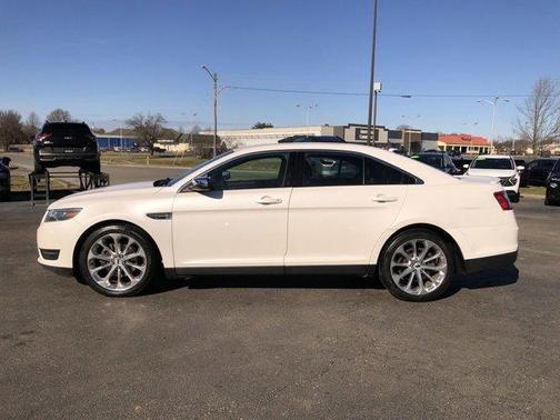 2018 Ford Taurus Limited