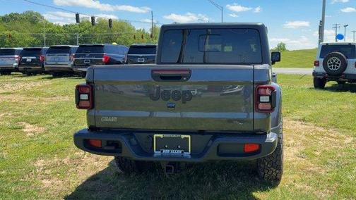 Granite Crystal Clearcoat Metallic 2024 Jeep Gladiator Sport