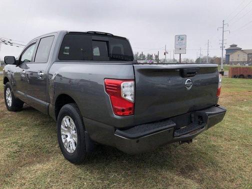 2018 Nissan Titan SV
