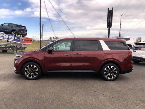 2024 Kia Carnival EX