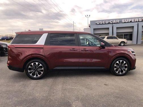 2024 Kia Carnival EX