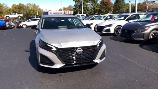 2025 Nissan Altima SR