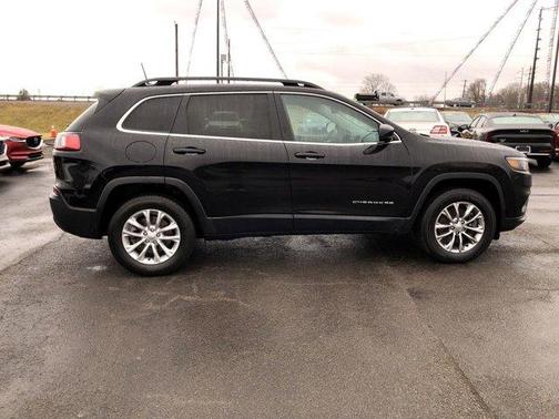 2022 Jeep Cherokee Latitude Lux