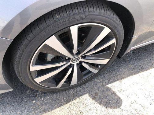 2022 Nissan Altima 2.0 SR