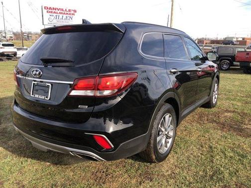 2017 Hyundai SANTA FE SE