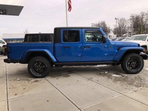 2026 Jeep Gladiator Sport