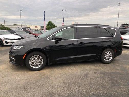 2022 Chrysler Pacifica Touring-L